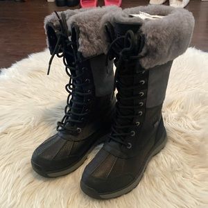 NEW UGG Lace Up Winter Boot Sz 5.5